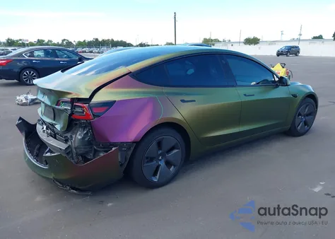 2022 Tesla Model 3 Rear-Wheel Drive z USA, uszkodzony, nr VIN 5YJ3E1EA9NF324627